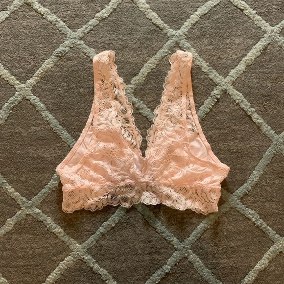 5 Like New Bralette’s - Picture 8 of 13